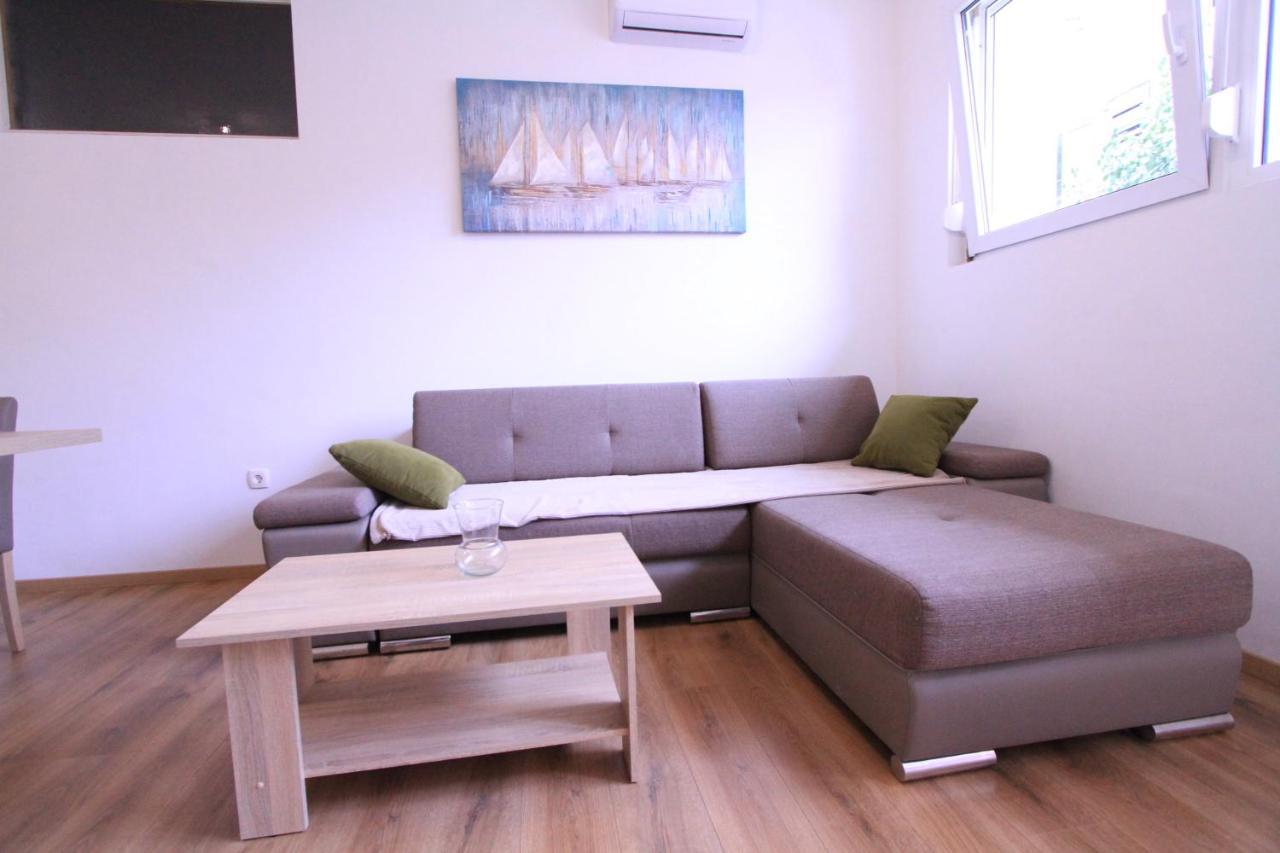 פודסטראנה Apartman Darija מראה חיצוני תמונה